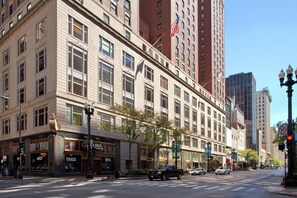 Exterior - Palmer House a Hilton Hotel (Chicago)