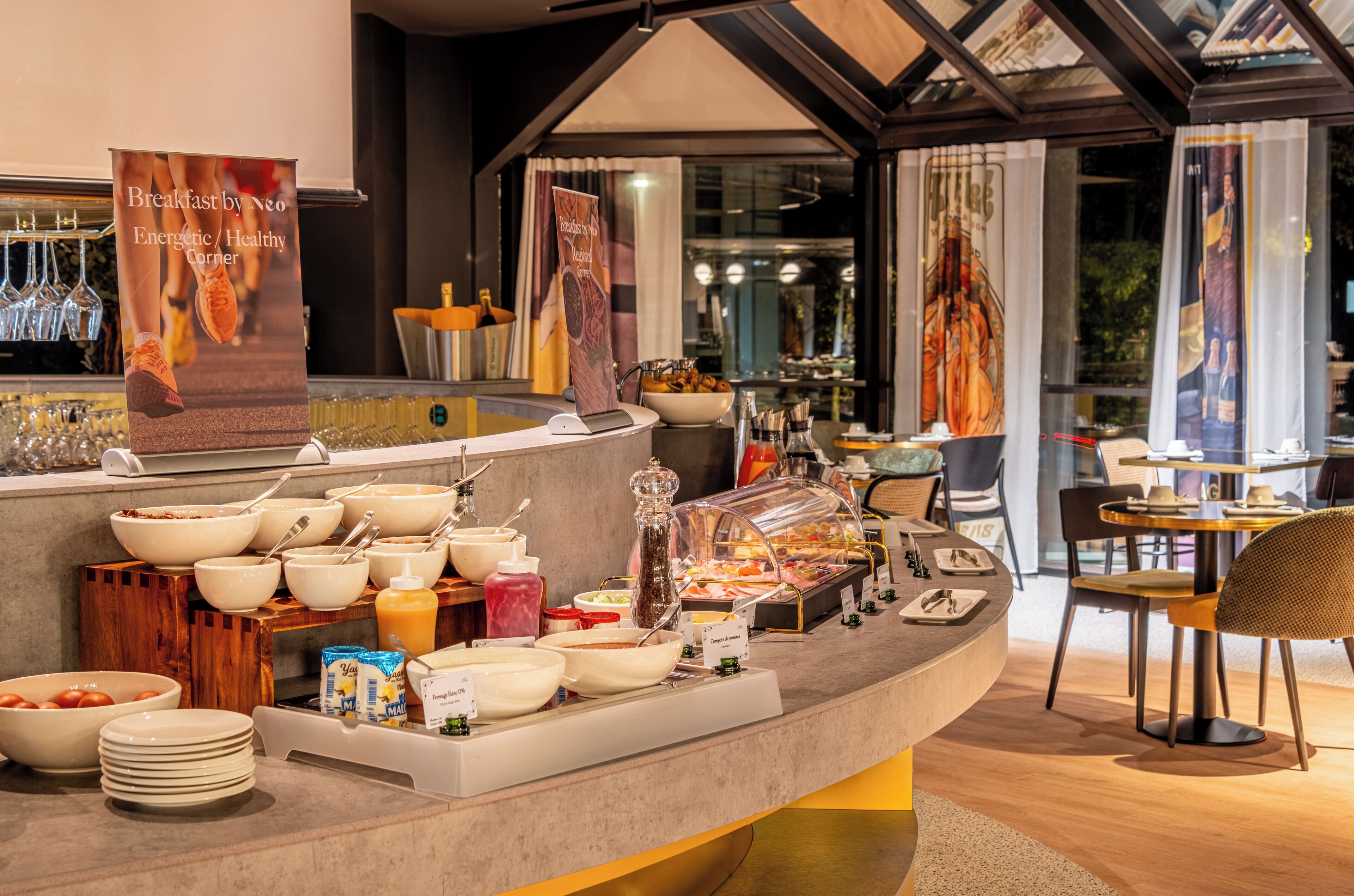 Daily buffet breakfast (EUR 25 per person)