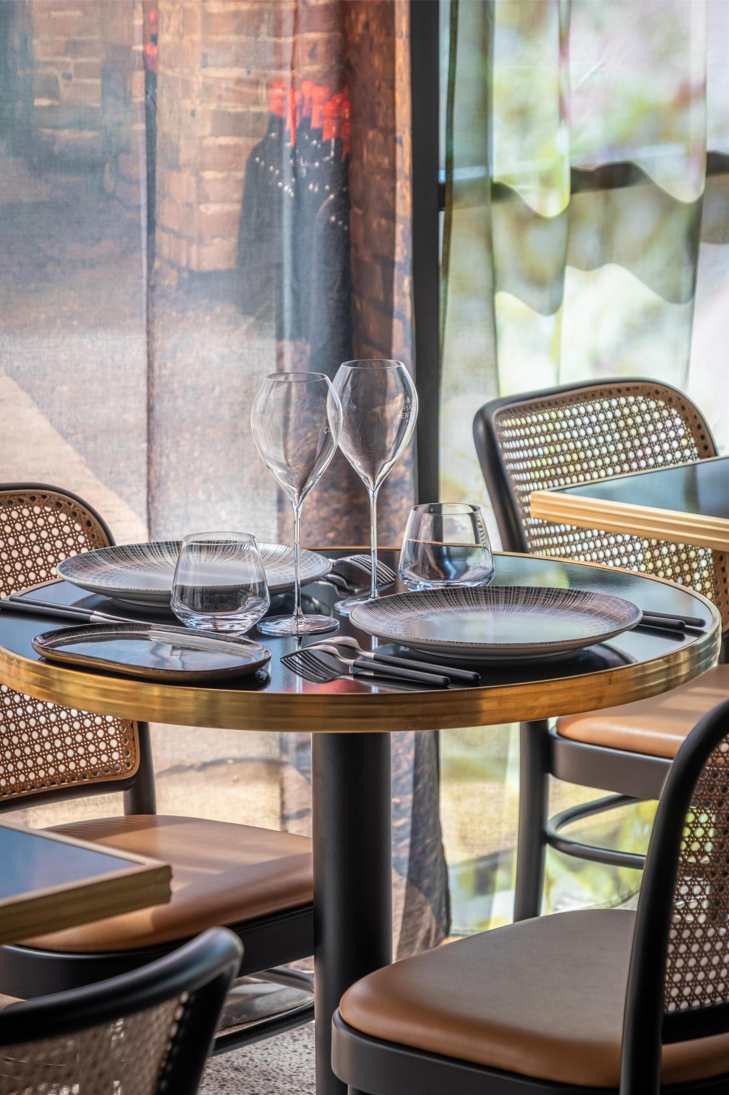 Café da manhã, almoço e jantar; culinária francesa 