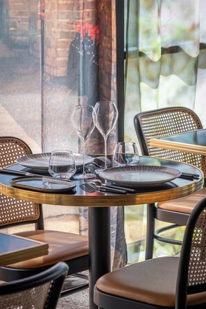 Breakfast, lunch, dinner served; French cuisine