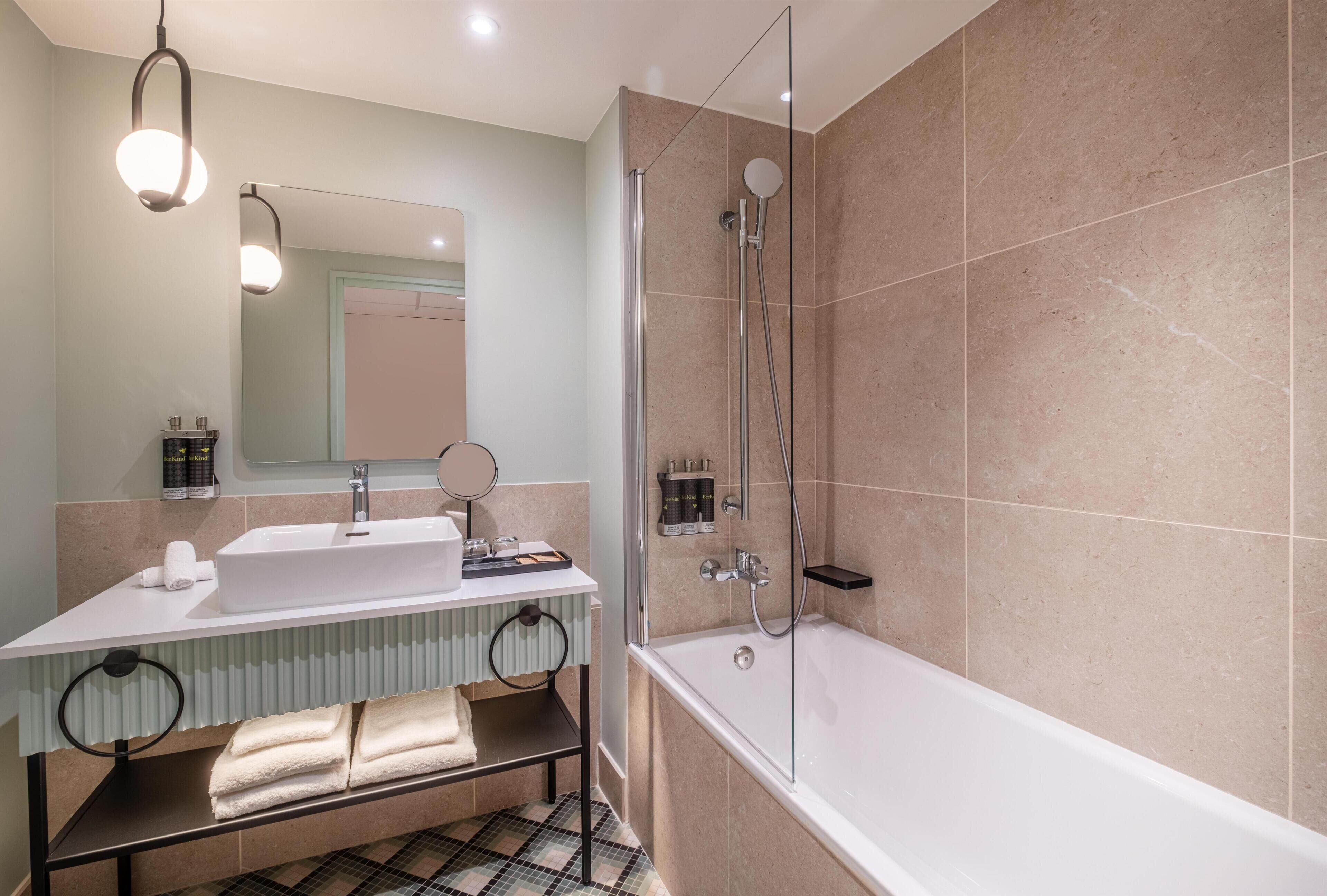 Free toiletries, hair dryer, bathrobes, towels