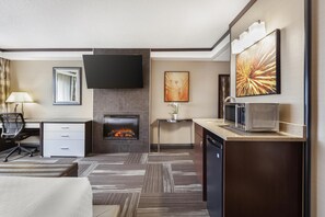Suite, 1 King Bed, Non Smoking, Jetted Tub - Best Western Plus Edmonton Airport (Leduc)