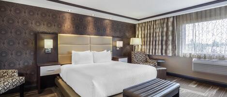 Suite, 1 très grand lit, non-fumeur, bain à remous