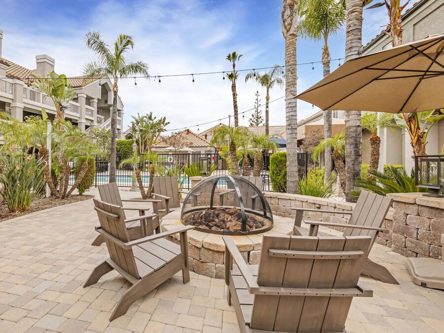 Suite, 1 Queen Bed, Accessible (Mobility Tub One Bedroom) | Room amenity