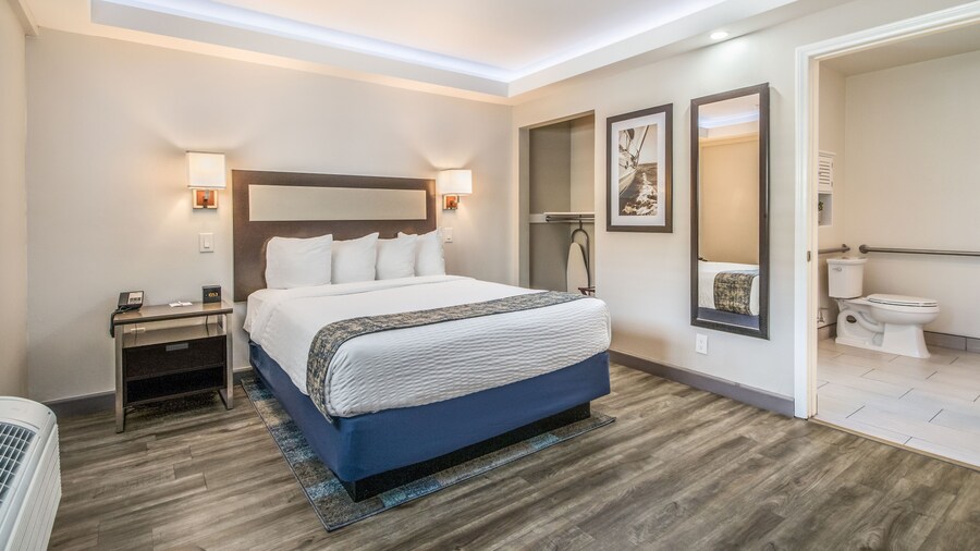 Inn at 50 at Long Beach Convention Center