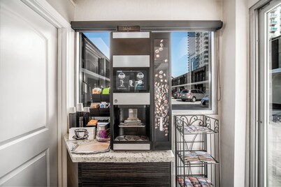 Inn at 50 at Long Beach Convention Center