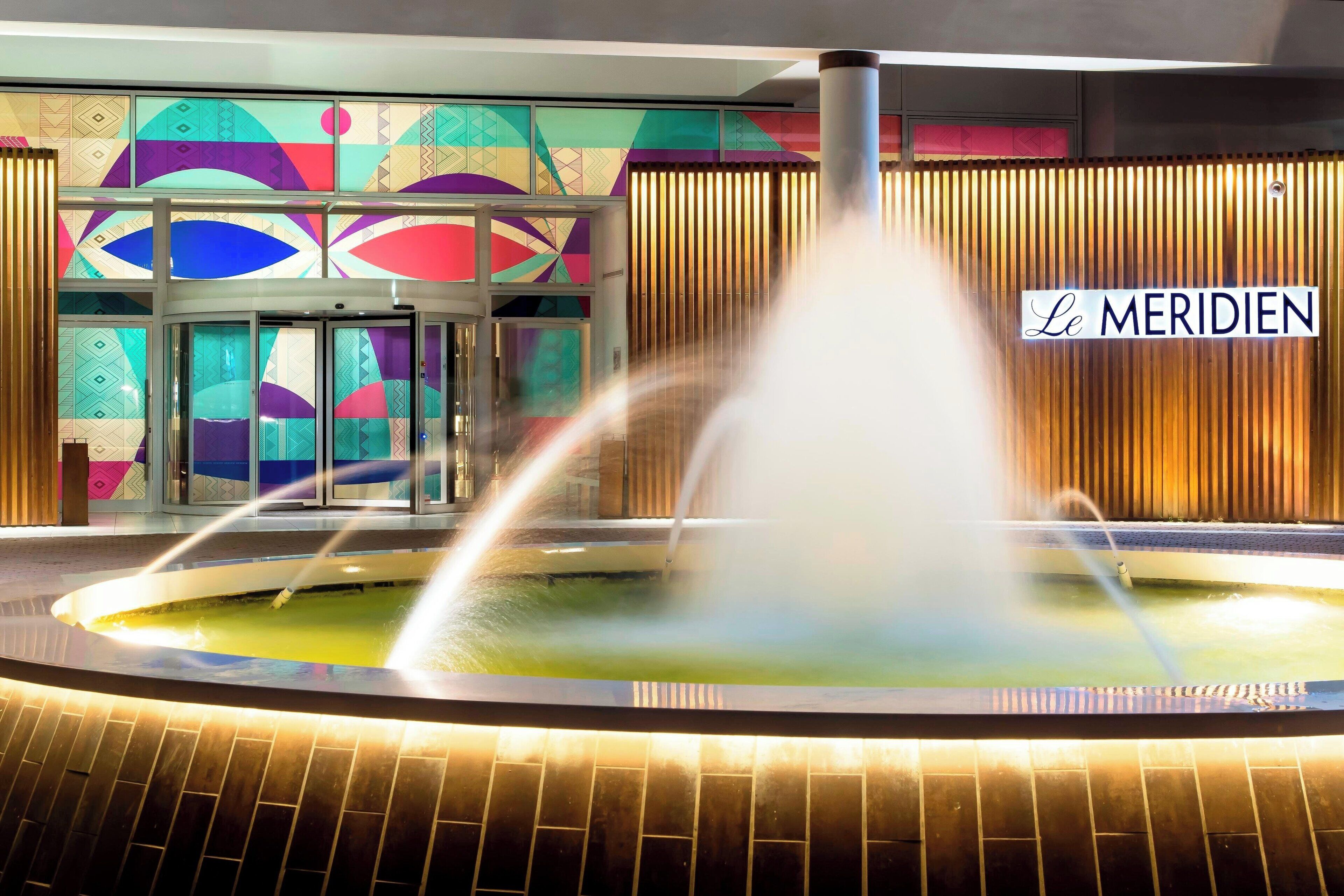 Couples treatment room(s), sauna, hot tub, steam room, body treatments