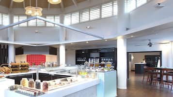 Dagelijks ontbijtbuffet (XPF 3500 per persoon)