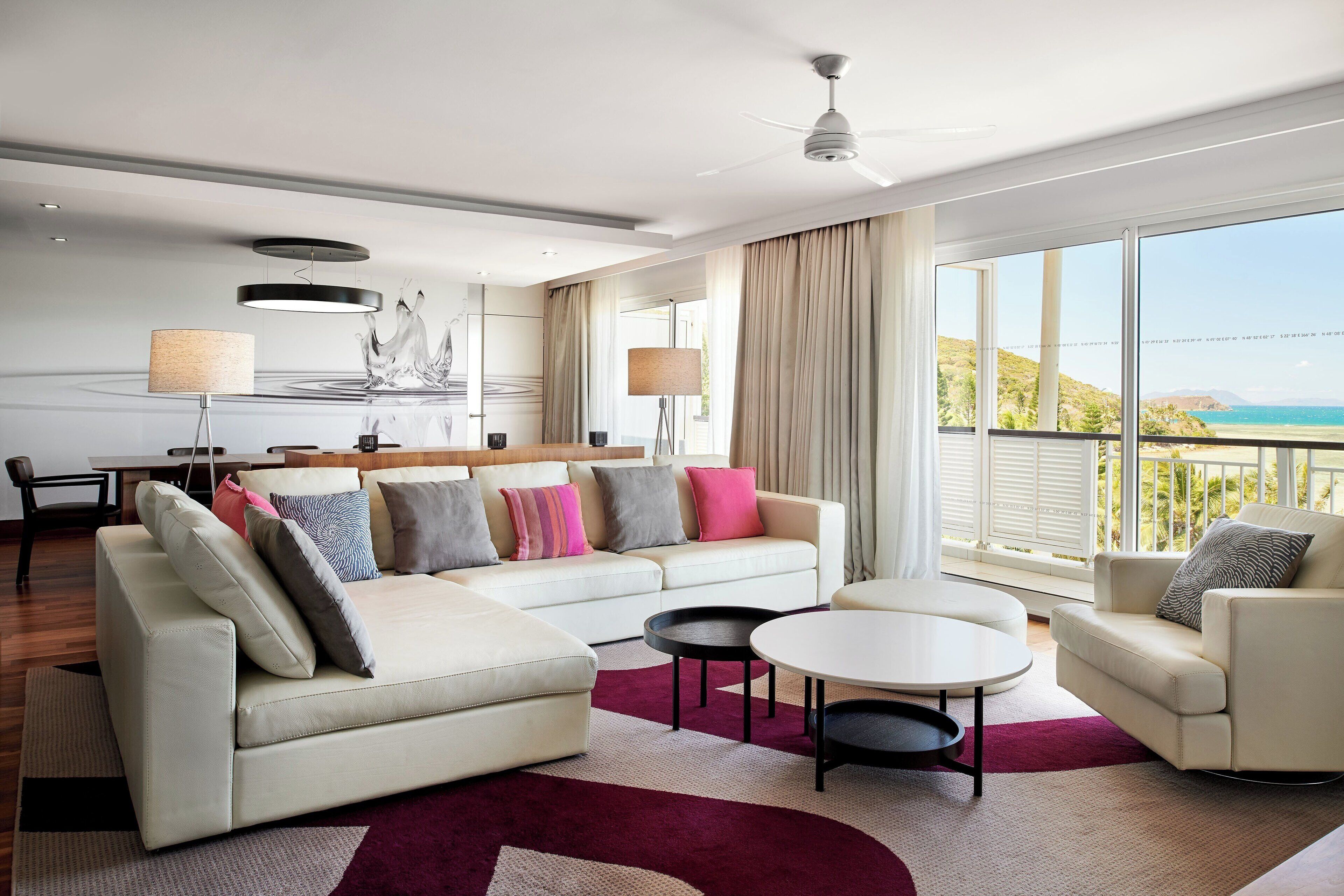 presidential suite, 1 bedroom, non smoking | living area | 32-inch tv with satellite channels