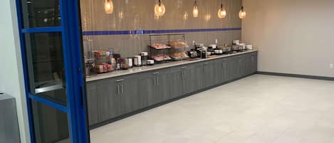 Free daily on-the-go breakfast