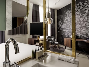Junior-Suite, 1 King-Bett | Italienische Bettbezüge von Frette, hochwertige Bettwaren