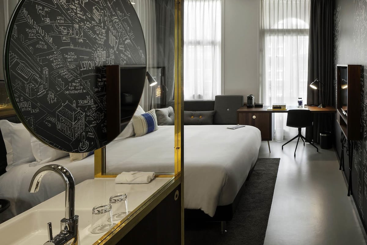 Habitación Deluxe, 1 cama King size | Sábanas italianas Frette, ropa de cama de alta calidad y edredón