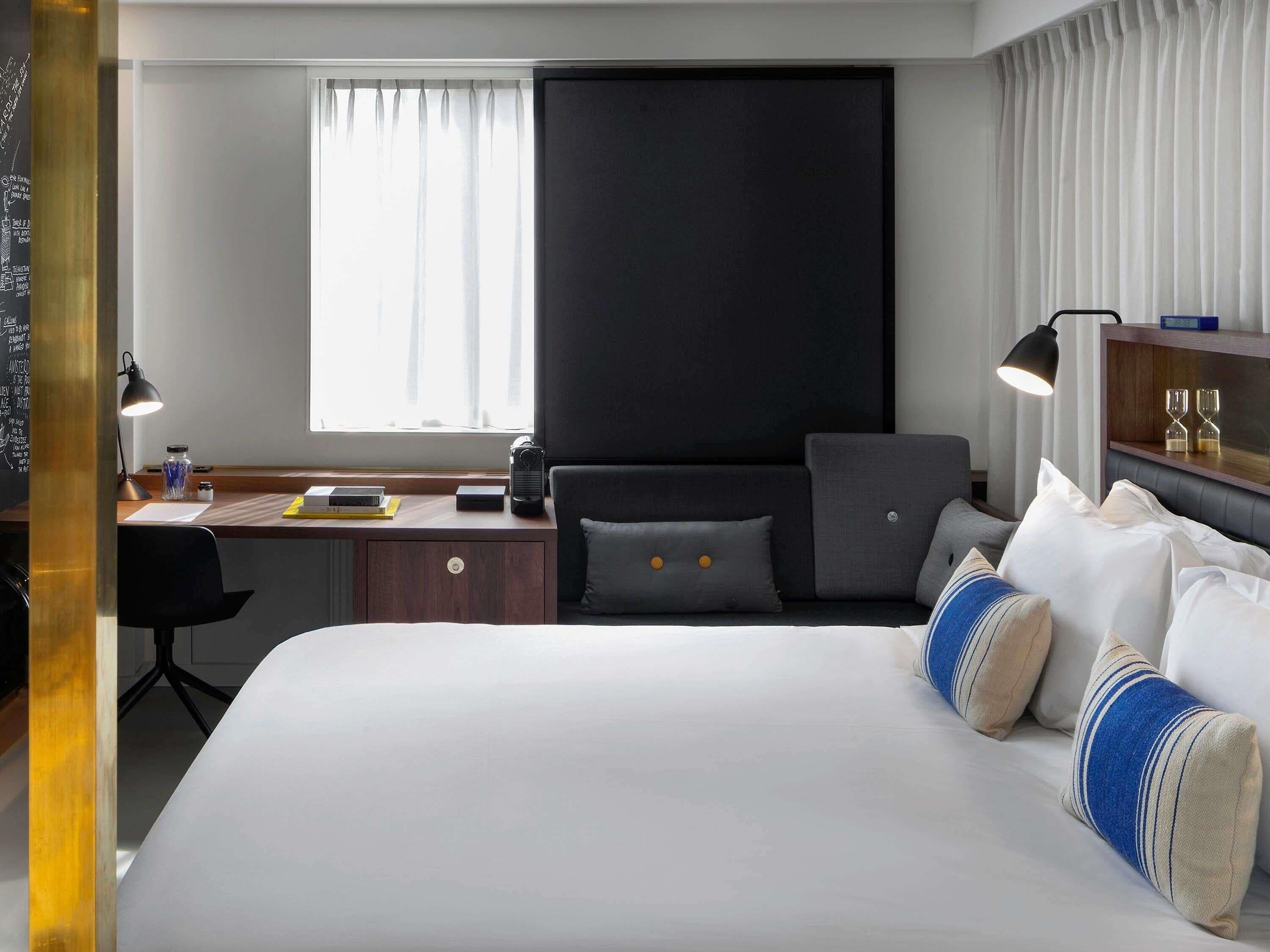 Quarto superior, 1 cama King | Lençóis italianos Frette, roupas de cama premium, edredons de pluma