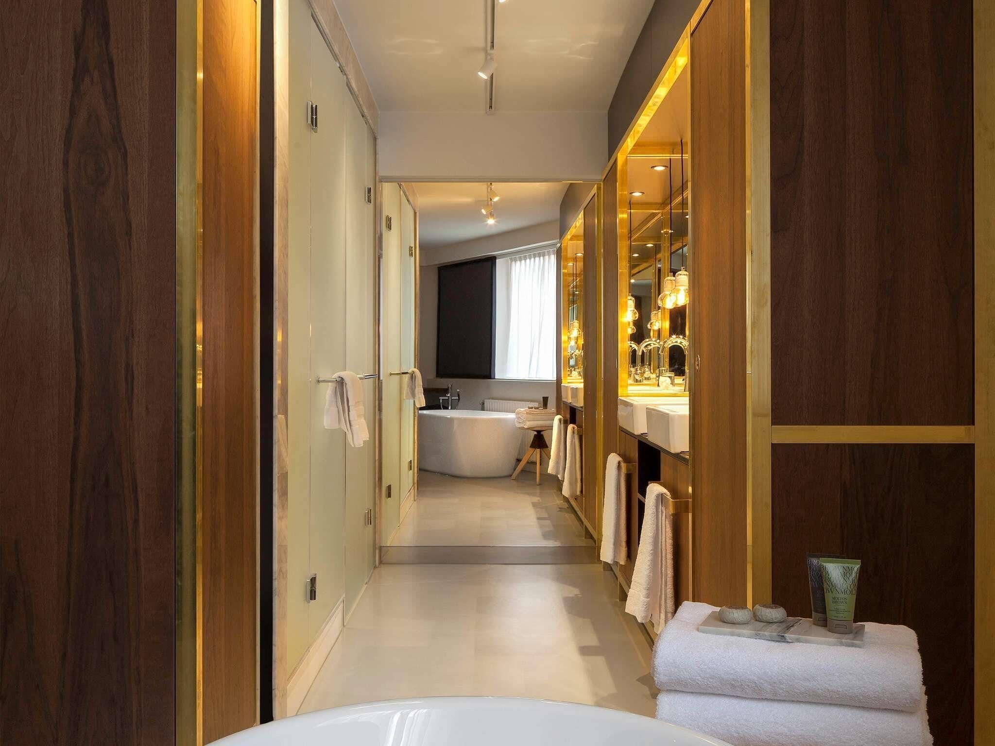 Deluxe Studio Suite, 1 Katil Raja (King) | Cadar Frette Itali, peralatan tempat tidur premium, gebar bulu kapas 