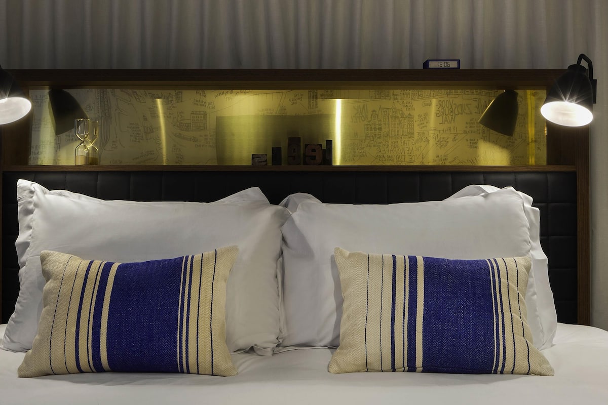Habitación clásica con 2 camas individuales, 2 camas individuales | Sábanas italianas Frette, ropa de cama de alta calidad y edredón