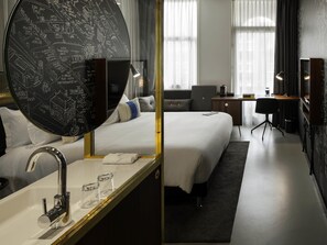 Frette Italian sheets, premium bedding, down duvets, minibar - INK Hotel Amsterdam - MGallery (Amsterdam)