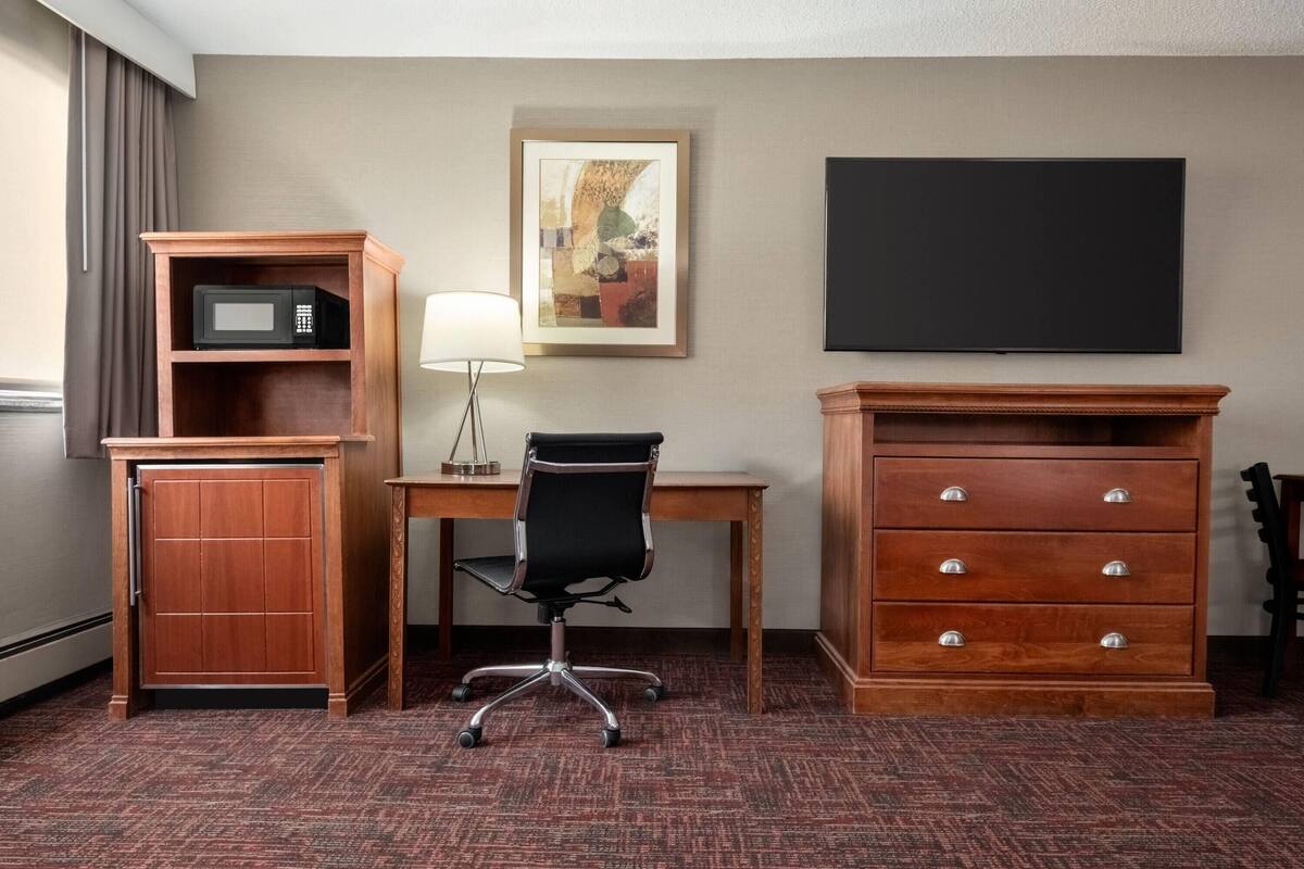 Room, 1 King Bed with Sofa bed, Non Smoking | Desk, blackout drapes, iron/ironing board, cribs (surcharge)