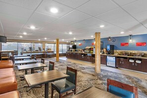 Ilmainen päivittäinen täysi aamiainen