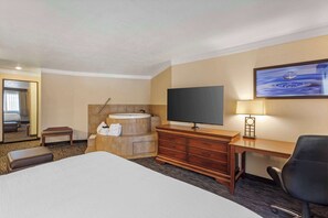 Standard Room, 1 King Bed, Jetted Tub (with Sofabed) | In-room safe, desk, laptop workspace, blackout drapes