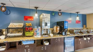Gratis komplett frukost varje dag
