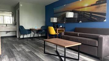 Suite, 2 grands lits, non-fumeur | Coin séjour