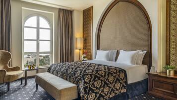 皇室套房 | 迷你吧、房內夾萬、書桌、手提電腦工作空間