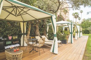 Sesongbasert utendørsbasseng