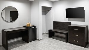 Unclassified image, 4 of 85, button - Hollywood Inn Express LAX (Inglewood)