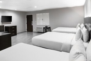 高档床上用品、办公桌、熨斗/熨衣板、免费 WiFi