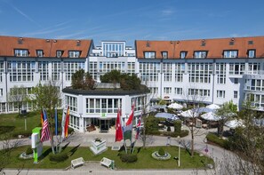 Exterior - Holiday Inn Munich-Unterhaching by IHG (Unterhaching)