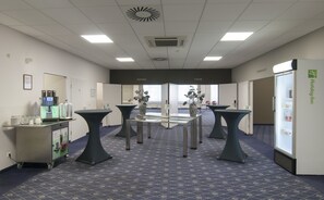 Lobby - Holiday Inn Munich-Unterhaching by IHG (Unterhaching)