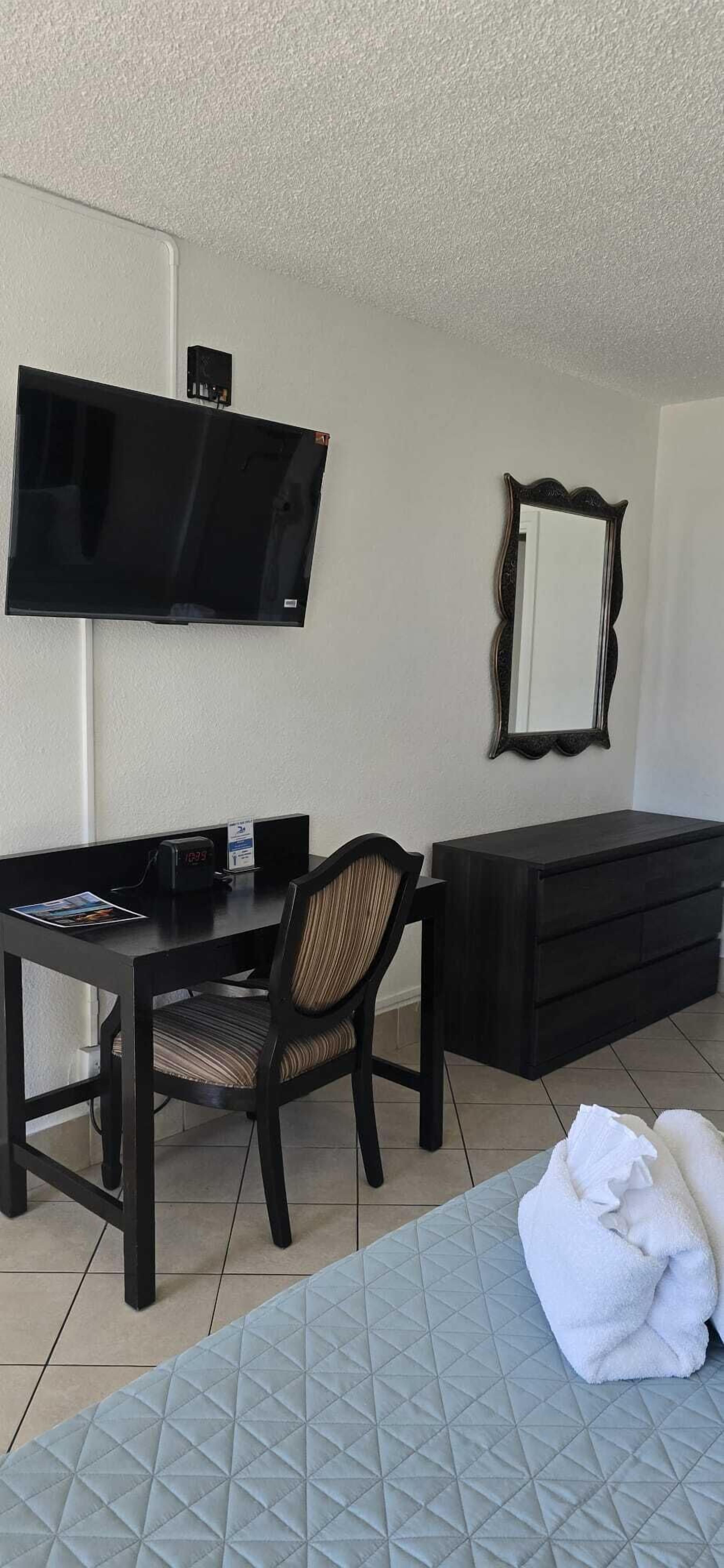 Double Room | Living area | Smart TV