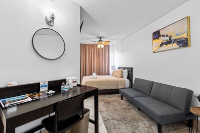 Travelsuites Inn