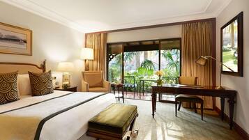 Premium bedding, pillow-top beds, minibar, in-room safe