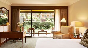 1 bedroom, premium bedding, pillow-top beds, minibar