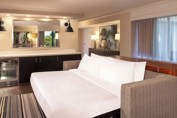 Premium bedding, down comforters, in-room safe, desk - Marriott Raleigh Durham Research Triangle Park (Durham)