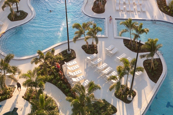 2 outdoor pools, cabanas (surcharge), pool umbrellas