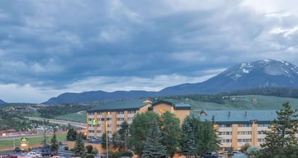 La Quinta Inn & Suites by Wyndham Silverthorne - Summit Co