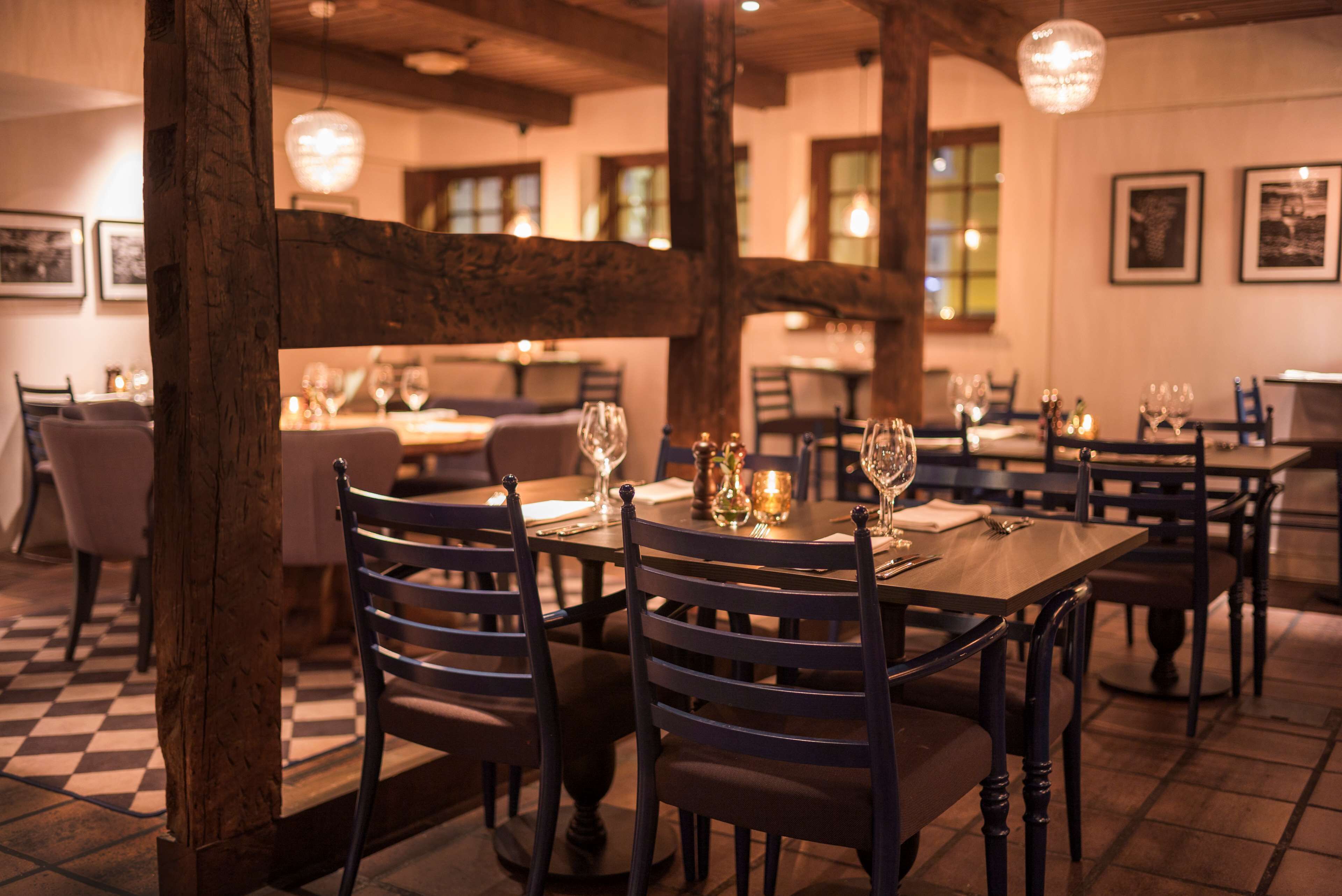 breakfast, lunch and dinner served