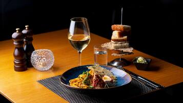 Breakfast, lunch and dinner served