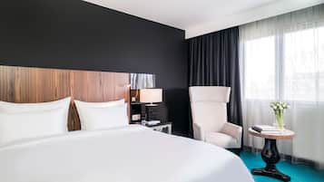 Junior Suite | Hypo-allergenic bedding, minibar, in-room safe, desk