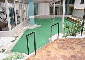 Mini-golf