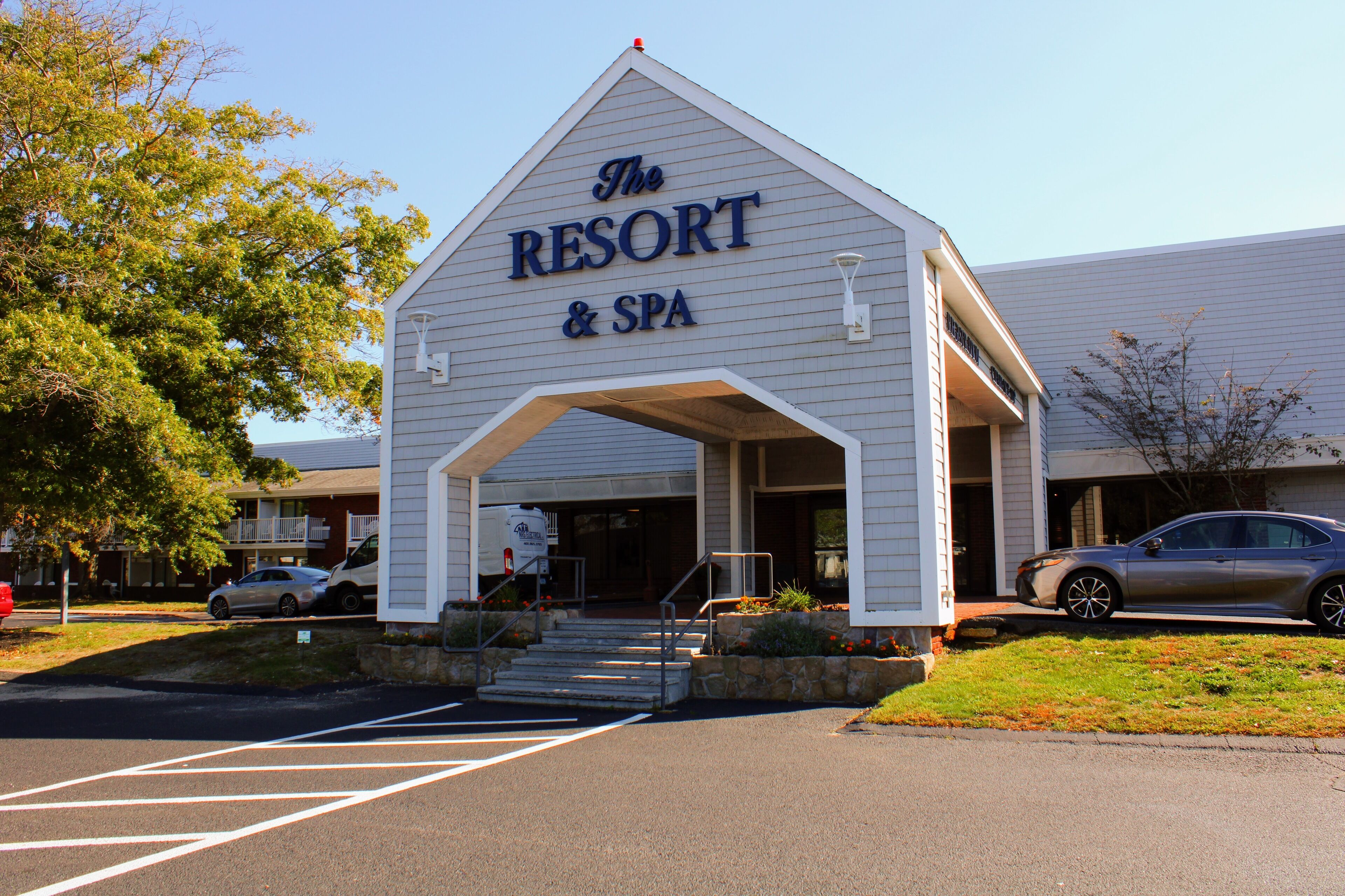 숙박 시설 입  구