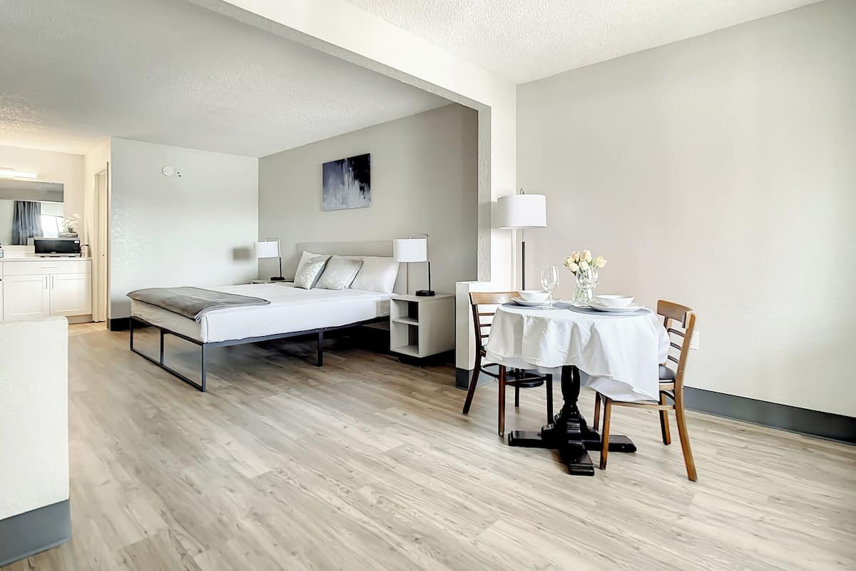 Wifi gratis y ropa de cama