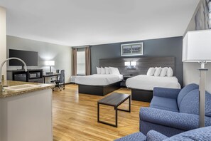 Suite, 2 Queen Beds, Non Smoking, Refrigerator & Microwave (Living Room;with Sofabed) - Best Western Mystic Hotel (Mystic)