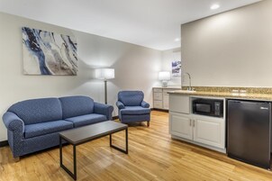 Caja de seguridad en la habitación y escritorio 