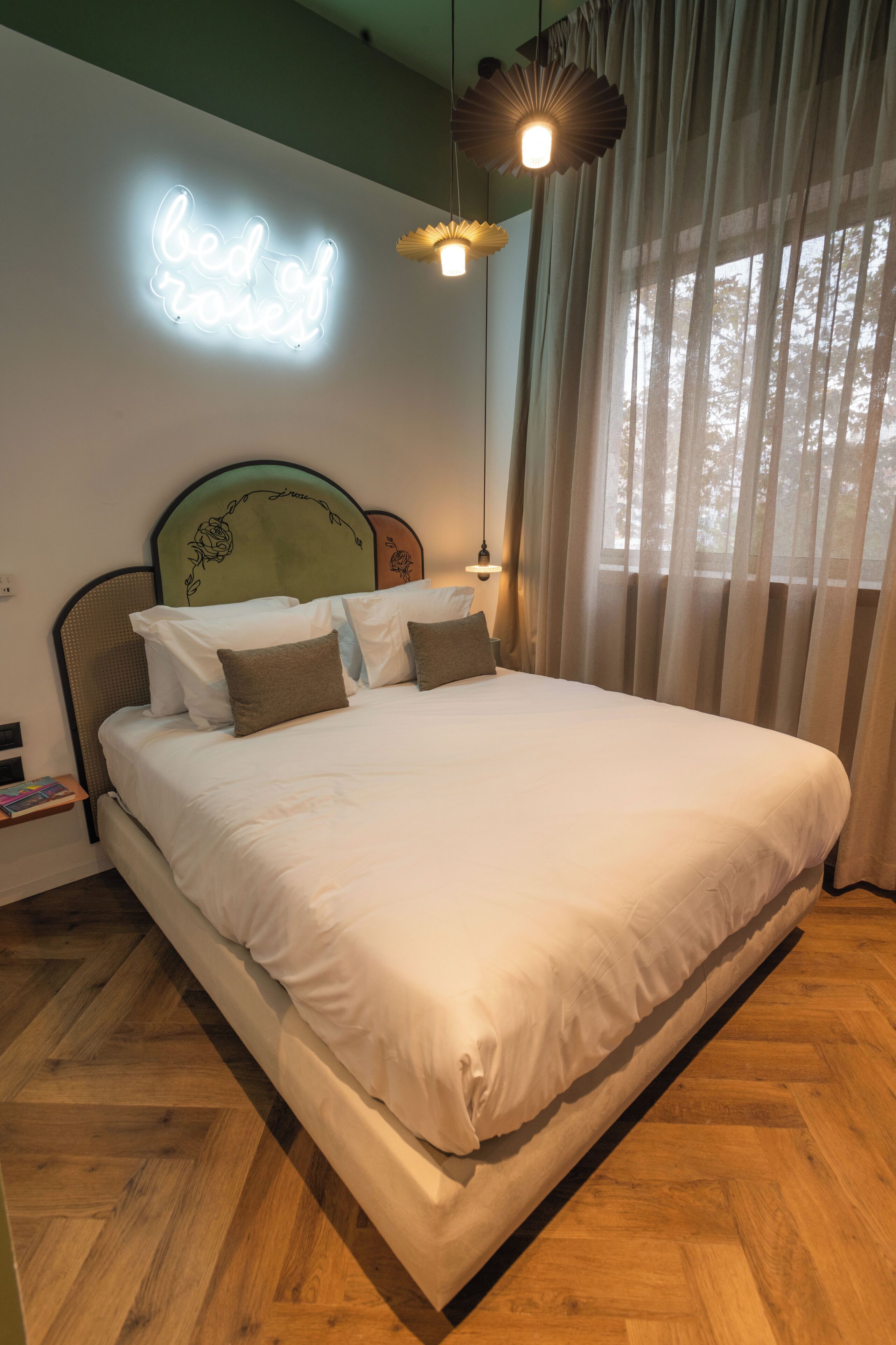 Photo - Jrose Hotel