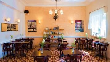 Desayuno cantonés gratuito y diario