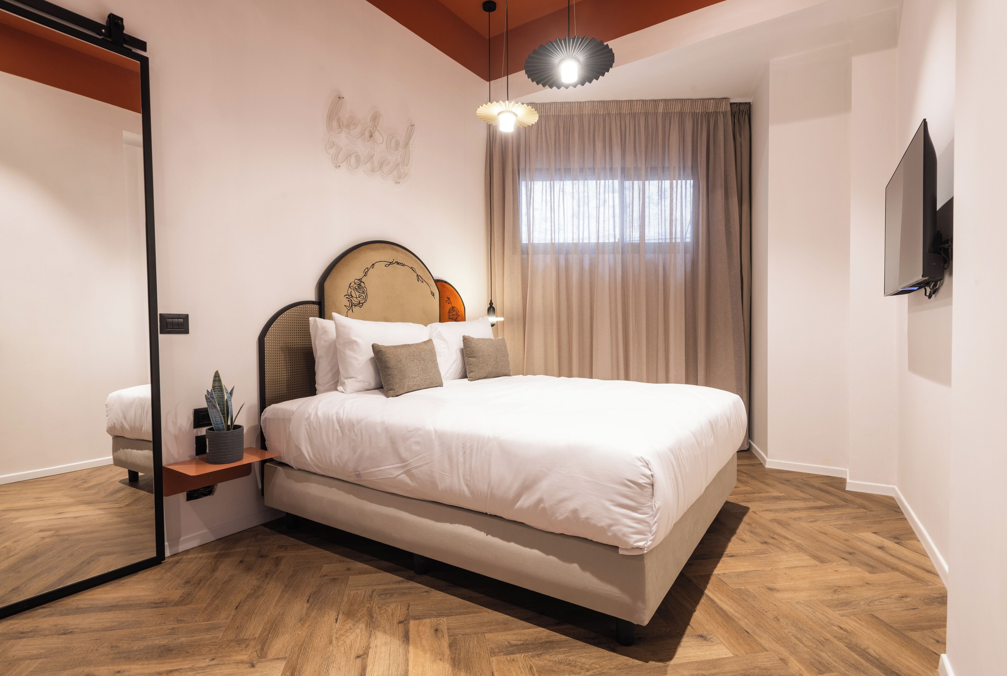 Photo - Jrose Hotel