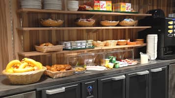 Dagelijks ontbijtbuffet (EUR 8.50 per persoon)
